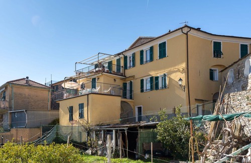 Vasia Apartment | Cosy apartment for 4 guests with WIFI, TV, balcony, pets allowed and parking