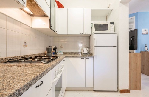 Capitana Apartment | Cosy apartment for 4 people with WIFI, A/C, TV, terrace and panoramic view