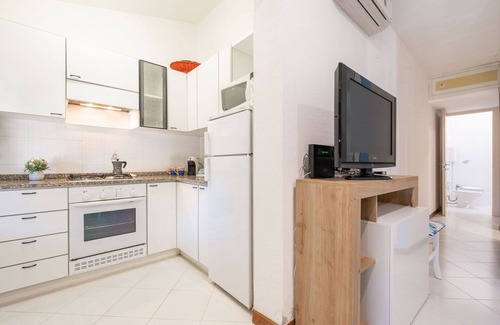 Capitana Apartment | Cosy apartment for 4 people with WIFI, A/C, TV, terrace and panoramic view