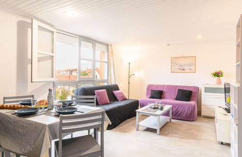 Mimizan-Plage Apartment | Cosy apartment for 4 people with WIFI, TV and pets allowed