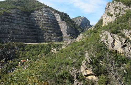 Toirano Apartment | Cosy apartment for 4 people with WIFI, TV, balcony, pets allowed, panoramic view and parking