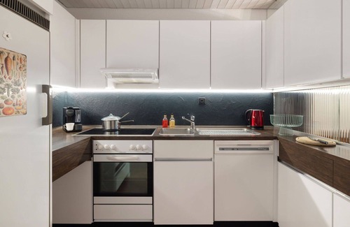 Davos-Dorf Apartment | Cosy apartment for 4 people with WIFI, TV, balcony and pets allowed