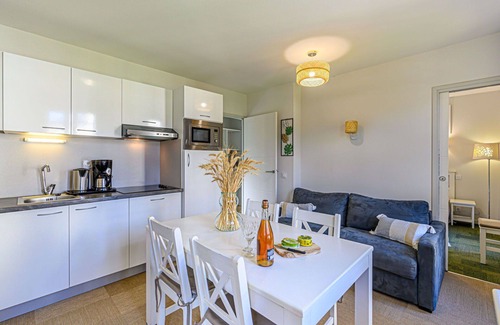 Baden Apartment | Cosy apartment for 4 people with pool, WIFI, TV and balcony