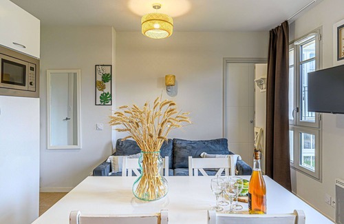 Baden Apartment | Cosy apartment for 4 people with pool, WIFI, TV and balcony