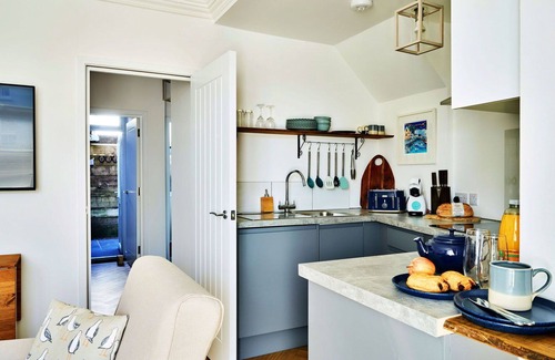 Stratton Apartment | Cosy apartment for 4 people with WIFI and pets allowed