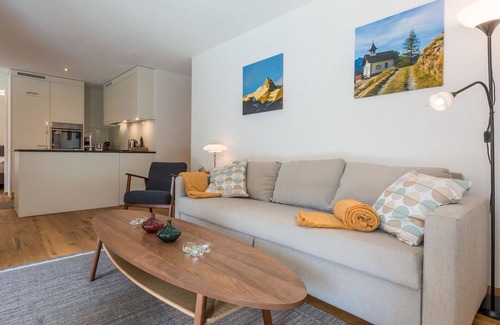 Saas Grund Apartment | Cosy apartment for 5 people with WIFI, TV, balcony and pets allowed
