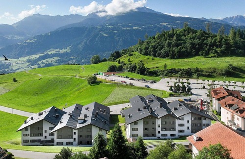 Falera Apartment | Cosy apartment for 5 guests with pool, WIFI, TV, balcony, pets allowed and panoramic view