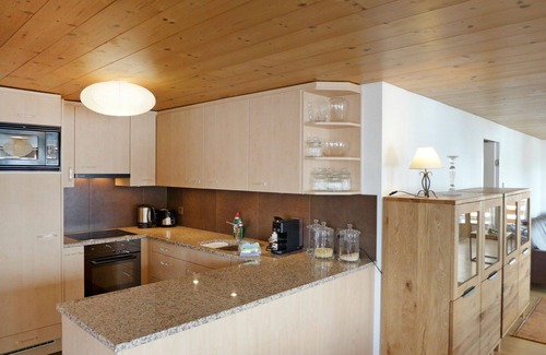 Murren Apartment | Cosy apartment for 5 guests with WIFI, TV and balcony