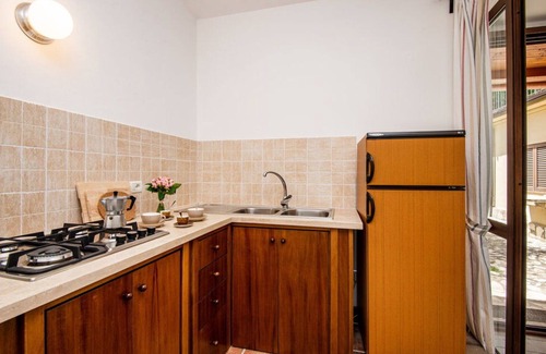 Fornole Apartment | Cosy apartment for 5 guests with A/C, WIFI, pool, TV and parking