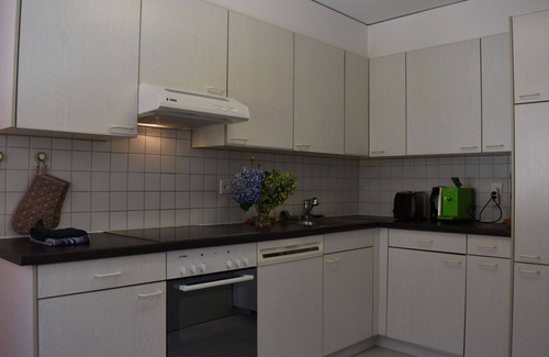 Minusio Apartment | Cosy apartment for 5 people with WIFI, TV, balcony and pets allowed