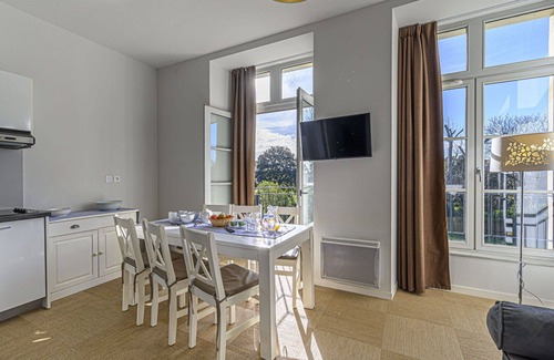 Baden Apartment | Cosy apartment for 5 people with pool, WIFI, TV and parking