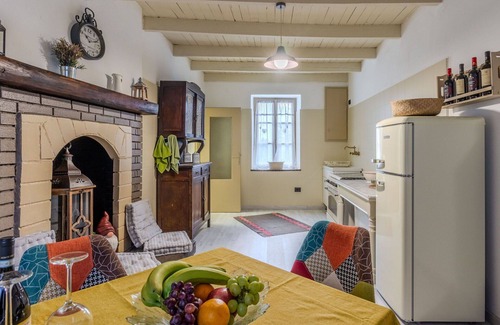 Dorio Apartment | Cosy apartment for 5 people with WIFI, hot tub, patio and pets allowed