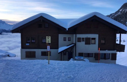 Riederalp Apartment | Cosy apartment for 6 people with WIFI, TV and balcony