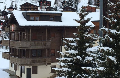 Riederalp Apartment | Cosy apartment for 6 people with WIFI, TV and balcony