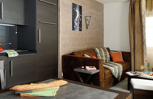 Les Gets Apartment | Cosy apartment for 6 people with pool, WIFI, TV, terrace and pets allowed