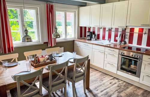 Borgsum Apartment | Cosy apartment for 6 guests with WIFI, TV, pets allowed and parking