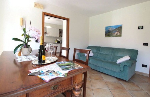 Arsie Apartment | Cosy apartment for 6 guests with TV, panoramic view and parking
