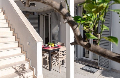 Follonica Apartment | Cosy apartment for 6 people with WIFI, A/C, TV, terrace, pets allowed and parking