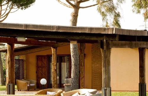 Grosseto Apartment | Cosy apartment for 6 people with pool, A/C, WIFI, TV, patio, pets allowed and parking