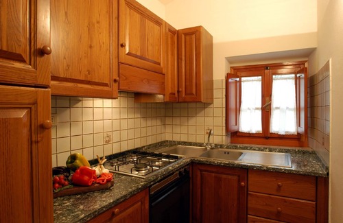 Montaione Apartment | Cosy apartment for 6 people with WIFI, pool, A/C, TV and pets allowed, close to San Gimignano