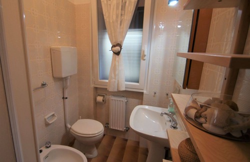 Leivi Apartment | Cosy apartment for 6 people with WIFI, TV, terrace and parking