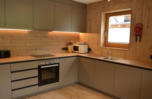 Mathon Apartment | Cosy apartment for 7 guests with WIFI, TV, terrace and parking