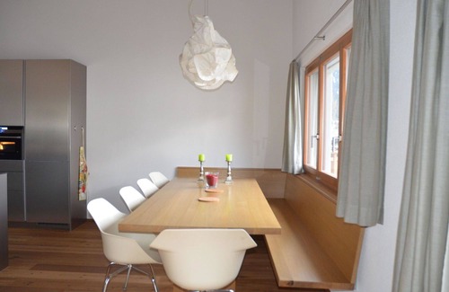 Lenzerheide Apartment | Cosy apartment for 8 guests with WIFI, TV and balcony