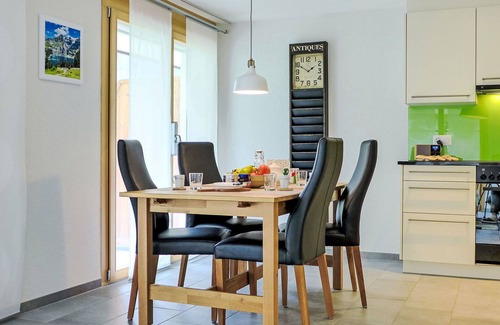 Blausee Apartment | Cosy apartment for 3 people with hot tub, WIFI, TV, terrace and panoramic view