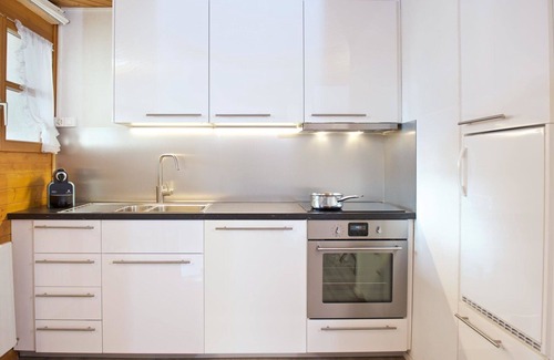 Lenzerheide Apartment | Cosy apartment for 4 people with TV and balcony