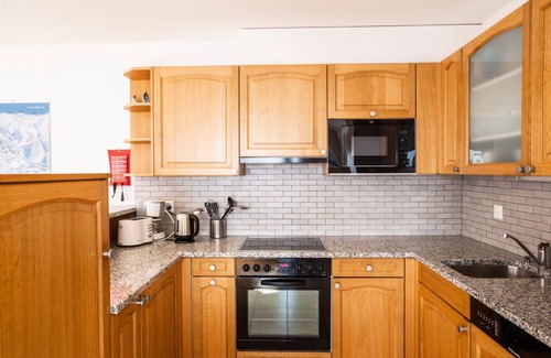 Vex Apartment | Cosy apartment for 8 guests with hot tub, WIFI, TV and balcony