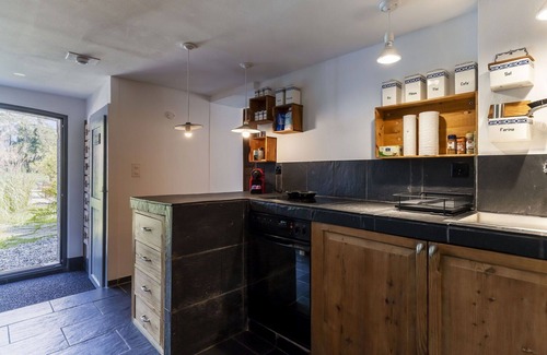 Noville Apartment | Cosy apartment for 3 guests with WIFI, patio and pets allowed