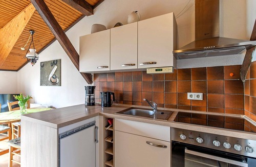 Friedrichskoog Apartment | Cosy apartment for 4 people with WIFI, TV, terrace and parking
