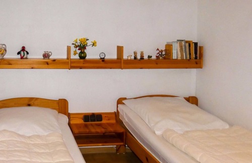Arrach Apartment | Cosy apartment for 2 people with WIFI, TV, terrace, pets allowed and parking