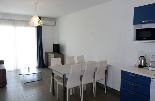 Macinaggio Apartment | Cosy apartment for 6 people with A/C, TV, terrace, pets allowed and parking