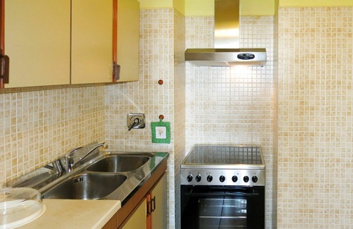 Cossombrato Apartment | Cosy apartment for 4 people with WIFI, pool, A/C, TV, patio and pets allowed
