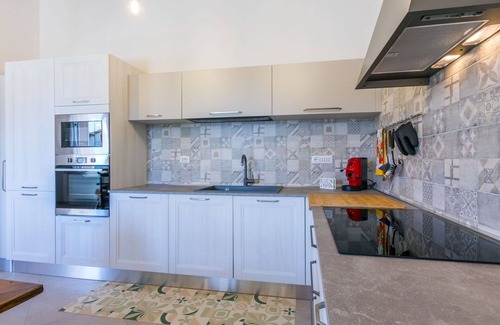 Donoratico Apartment | Cosy apartment for 7 people with WIFI, A/C and pets allowed