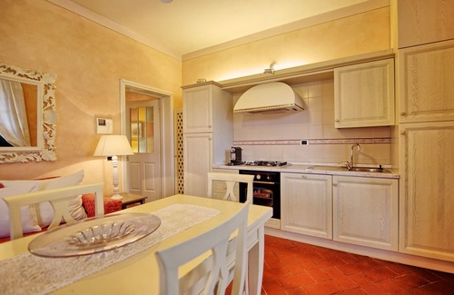 Montespertoli Apartment | Cosy apartment for 4 guests with pool, WIFI and TV