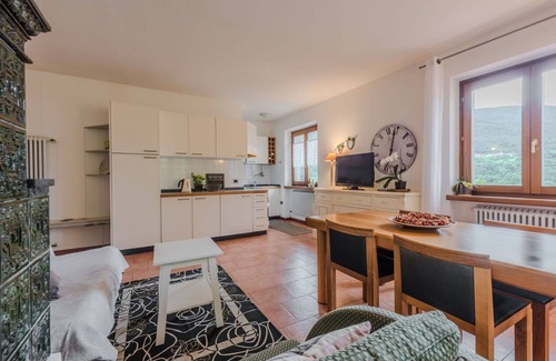 Ranzo Apartment | Cosy apartment for 4 guests with WIFI, TV, terrace and pets allowed