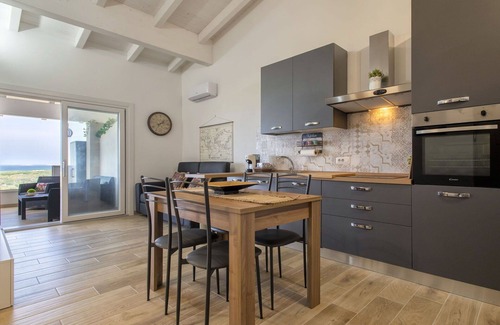 La Muddizza Apartment | Cosy apartment for 5 guests with WIFI, A/C, TV and patio