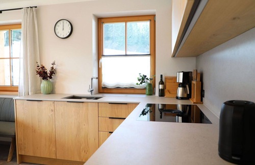 Auffach Villa | Cosy apartment in villa for 4 guests with WIFI, TV and patio