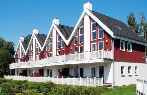 Bad Saarow House | Cosy apartment in villa for 6 guests with hot tub, internet, TV, terrace and pets allowed