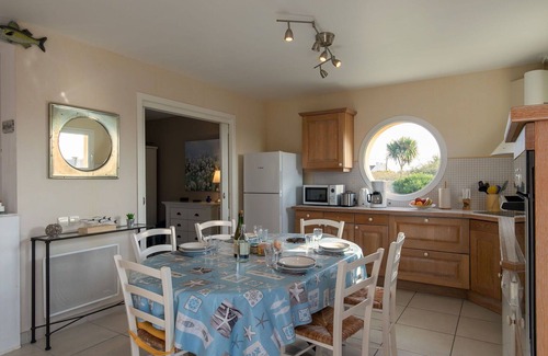 Kerlouan House | Cosy apartment in villa for 5 people with TV and terrace