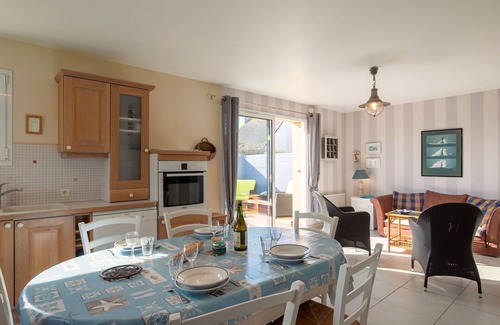 Kerlouan House | Cosy apartment in villa for 5 people with TV and terrace