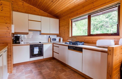 East Lewiston House | Cosy apartment in villa for 6 guests with WIFI, TV, patio and panoramic view