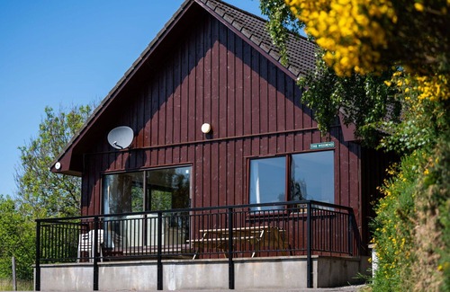 East Lewiston House | Cosy apartment in villa for 6 guests with WIFI, TV, patio and panoramic view