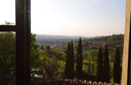 Poggiarello Villa | Cosy apartment in villa with pool, WIFI, TV, patio and panoramic view, close to San Gimignano