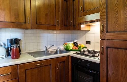 Simignano House | Cosy apartment in villa with WIFI, A/C, pool, terrace, pets allowed, panoramic view and parking