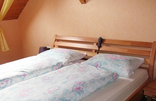 Wittmund Villa | Cosy apartment in villa for 4 guests with WIFI, TV, terrace, pets allowed and parking