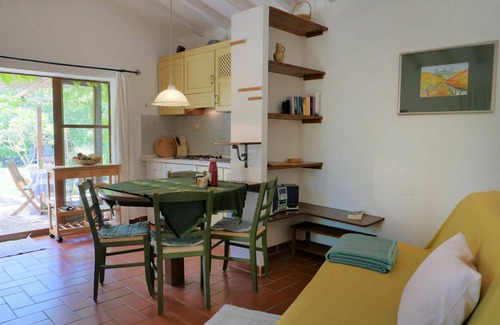 Montieri House | Cosy apartment in villa for 4 people with pool, terrace and pets allowed