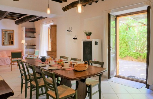 Montieri House | Cosy apartment in villa for 7 guests with pool, patio and pets allowed